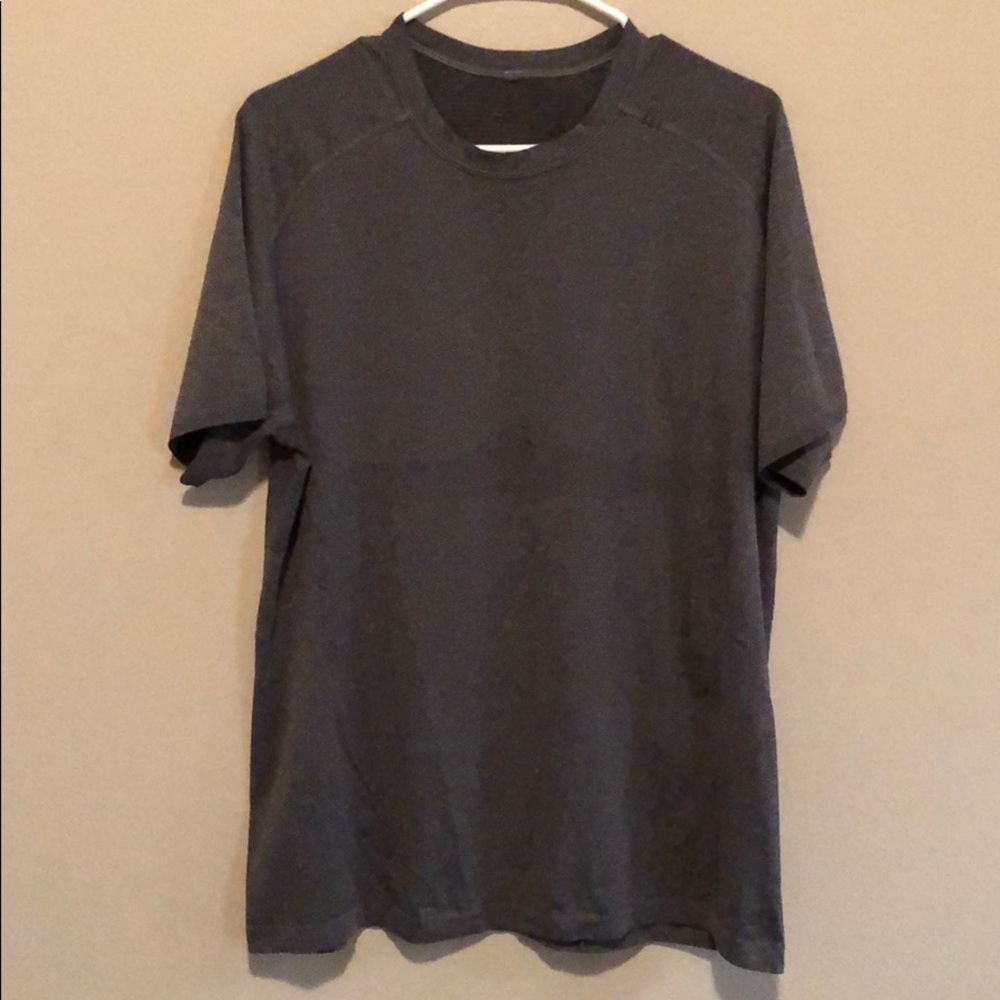 Lululemon Metal Vent Tech T Shirt Gray Size XL